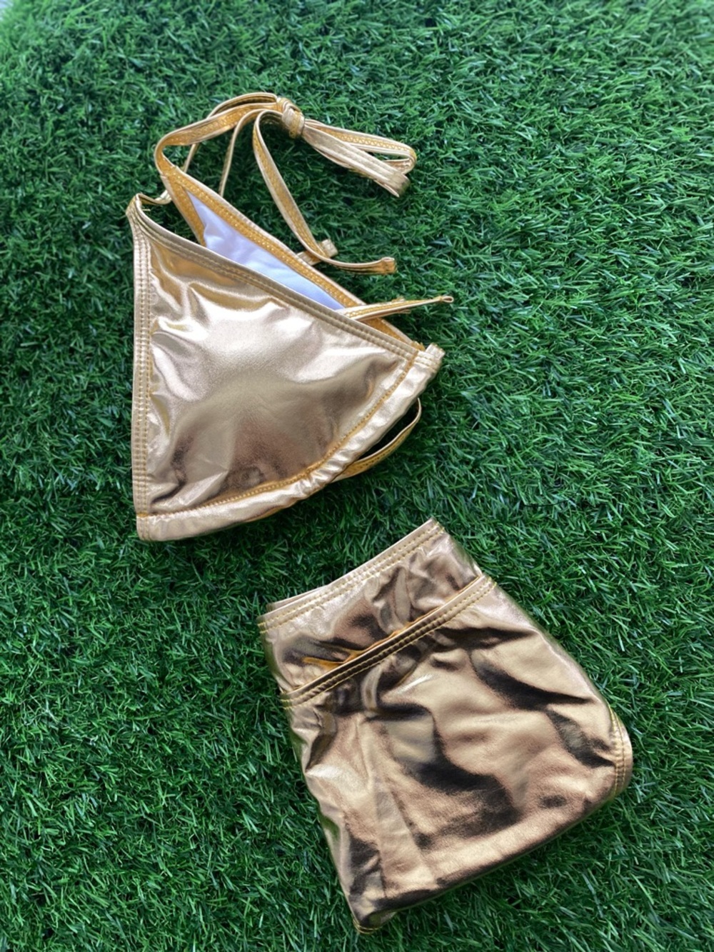 YAUASOPA Gold Metallic Bikini Set Size M NWOT - Picture 10 of 12